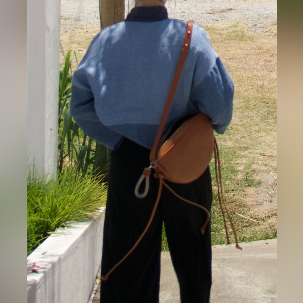 Mecha Mendez Mandarina Tan Crossbody Bag - Picture 3 of 3